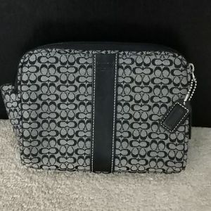 Like new Coach make-up bag